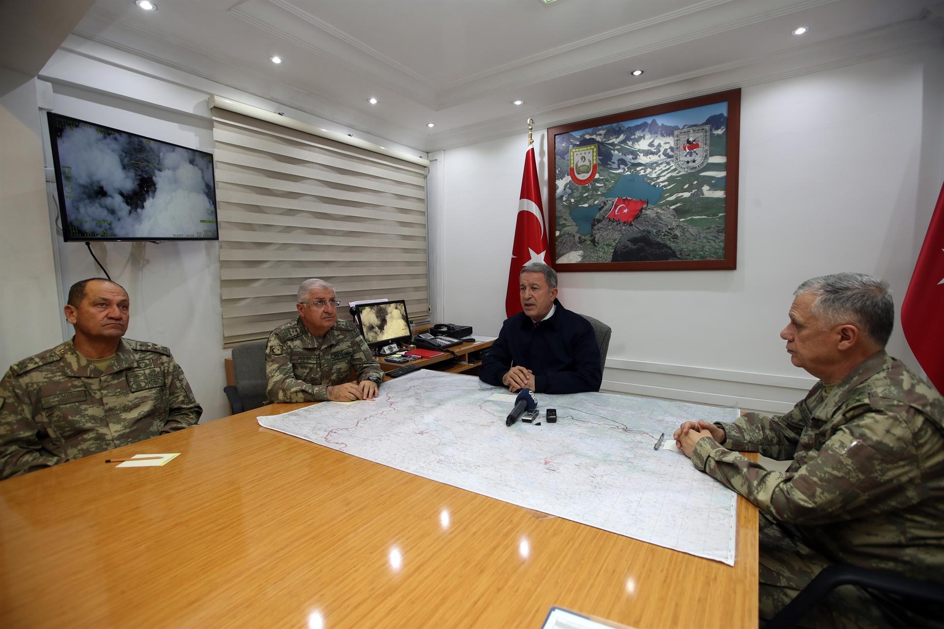 Defense chief visits SE province amid blast