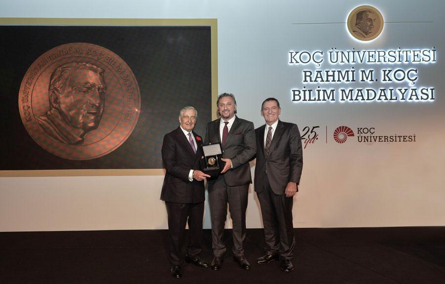 Metin Sitti receives Rahmi Koç Medal of Science