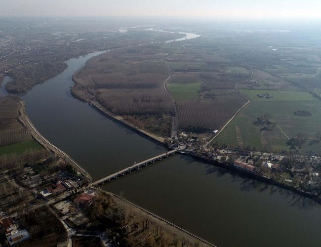 Three migrants found after ‘freezing to death’ near Turkey-Greece border
