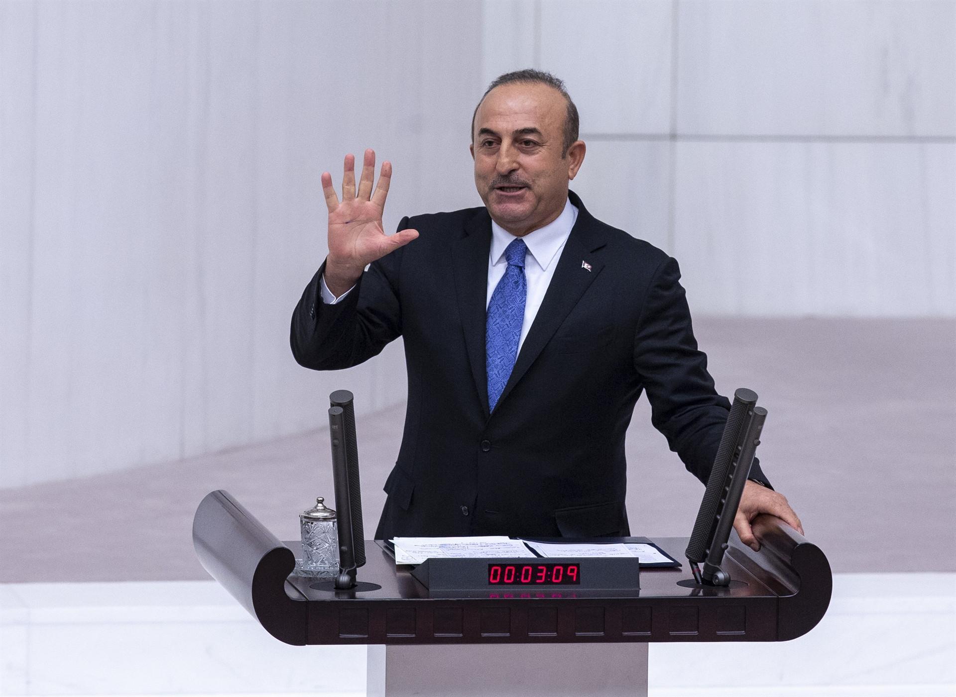 FBI targeting FETÖ in the US: Turkish FM