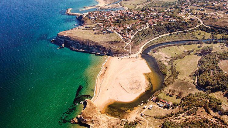 Sand mining plan off Turkeys Kıyıköy village scrapped following warnings