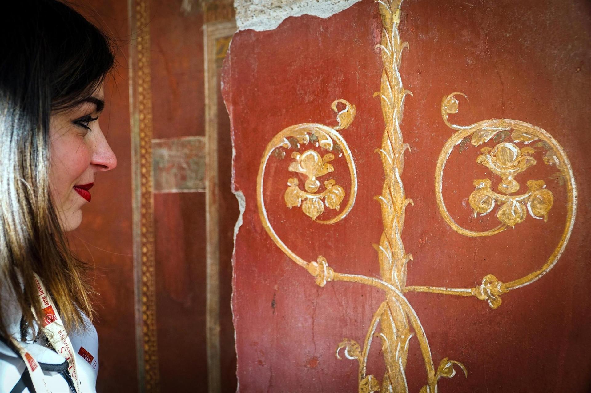 Restored Pompeii gladiator building open to public