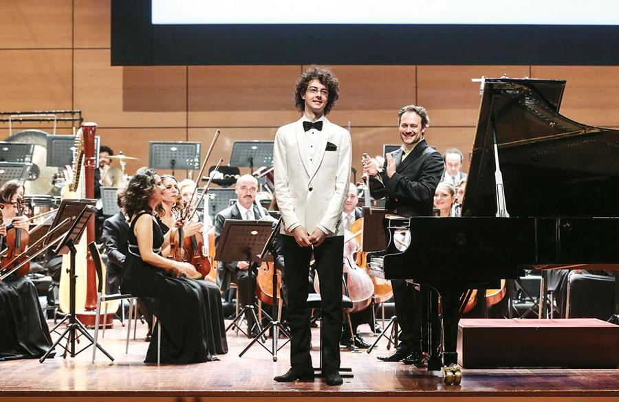 Aydın Gün Encouragement Award goes to young Turkish pianist