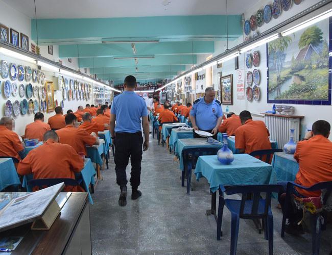 Court of Cassation rules for same transfer period for Turkish, foreign convicts