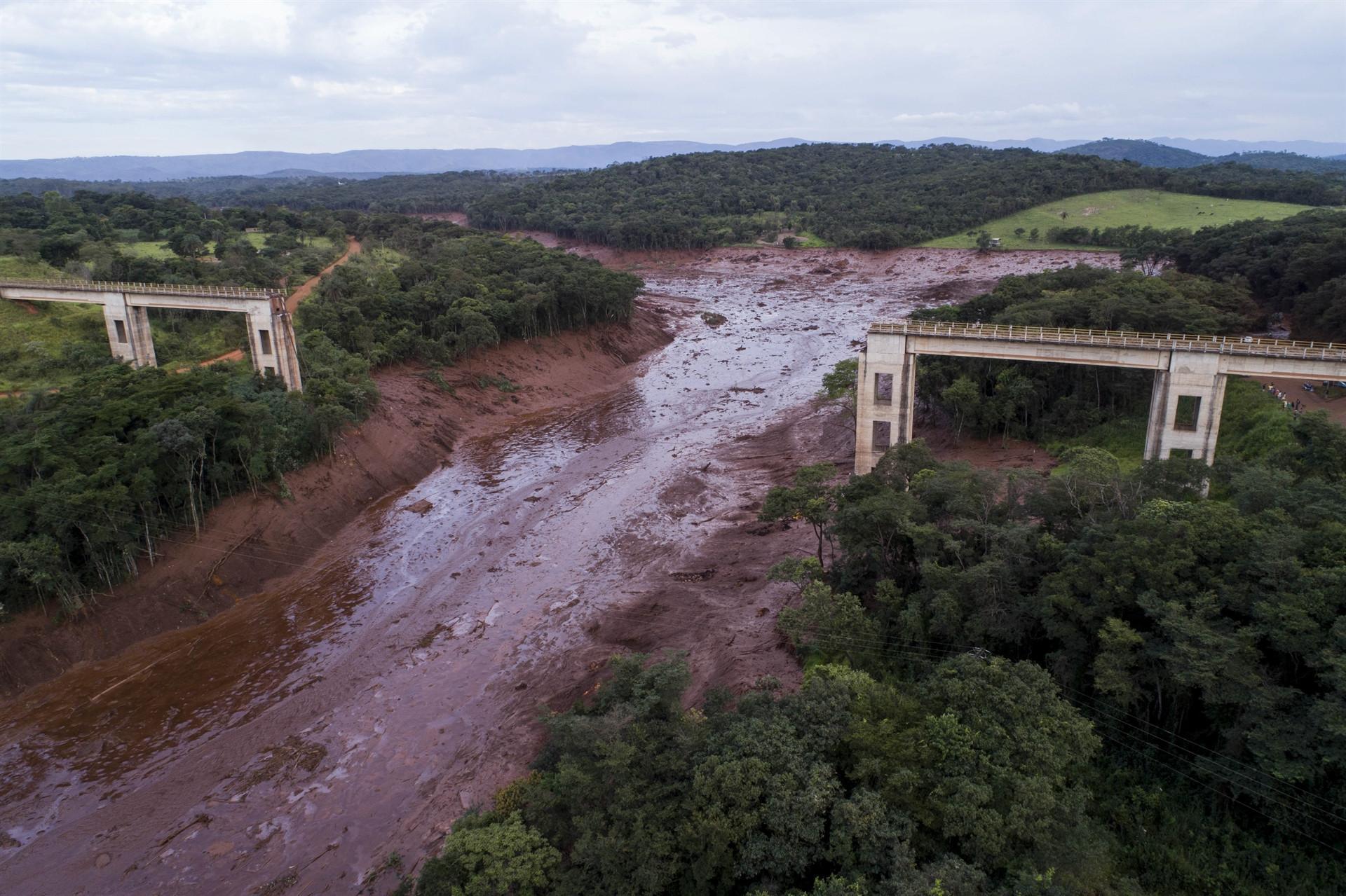 Fears rise for 300 missing in Brazil dam disaster; 9 bodies recovered
