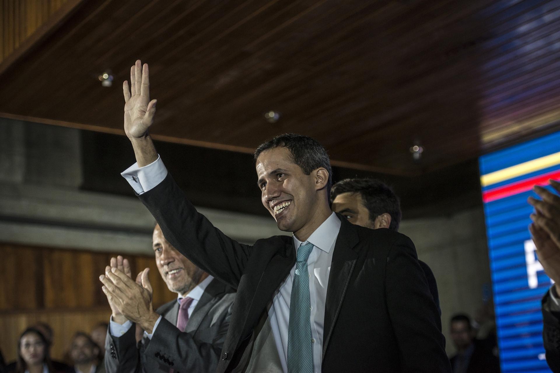 EU states move to recognize Venezuelas Guaido