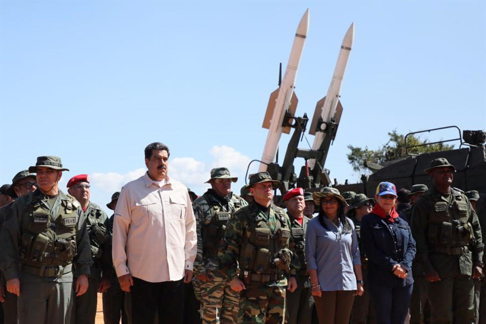 Venezuelas Maduro launches large-scale war game amid crisis