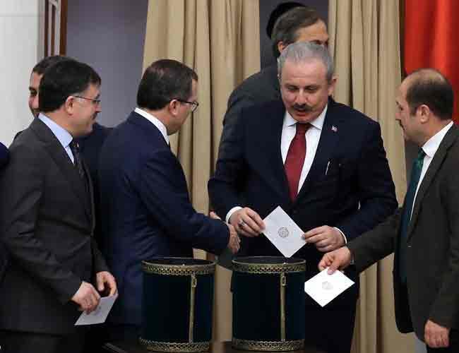Ruling AKP’s candidate Mustafa Şentop elected Turkish parliament speaker