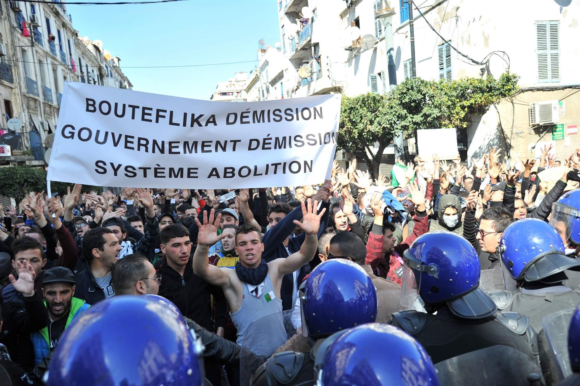 Protests resume in Algeria