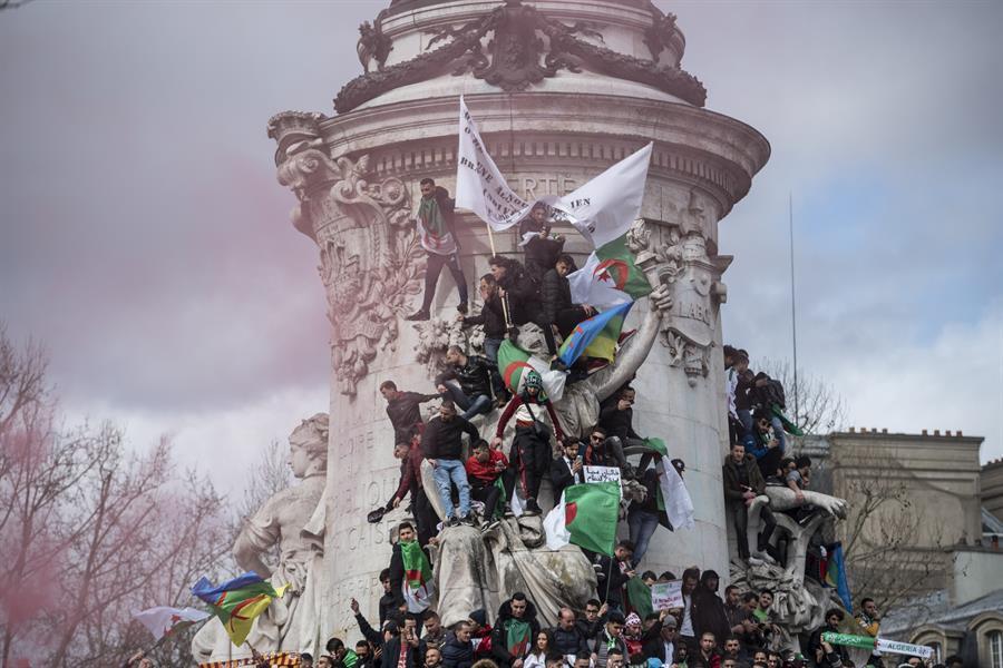 Algeria judges refuse to oversee vote if Bouteflika participates