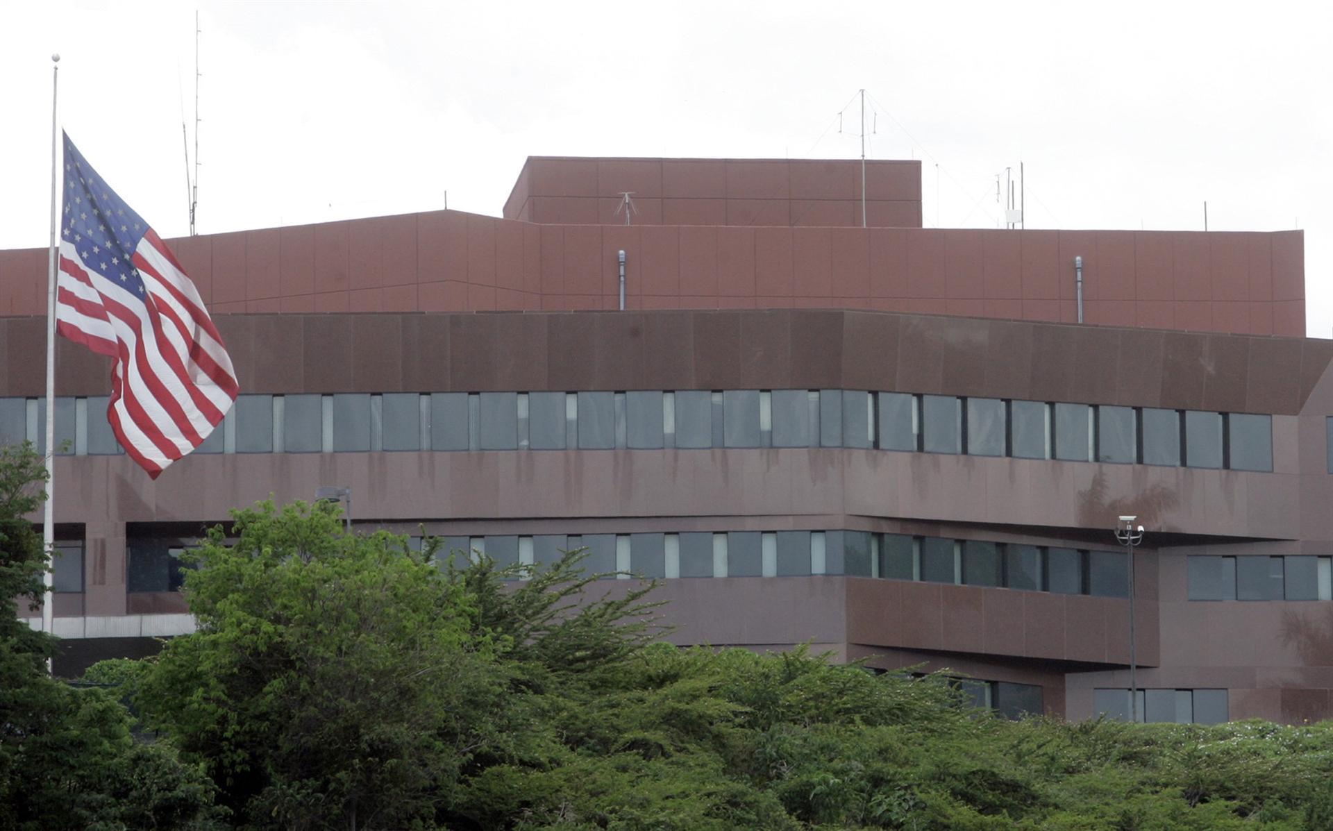 US withdrawing last of its embassy personnel from Venezuela