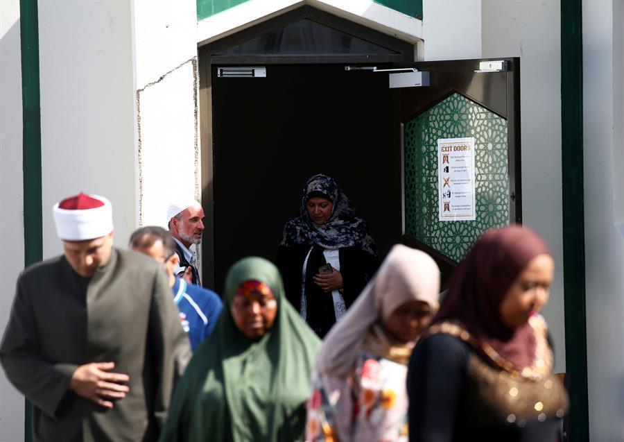 New Zealand reopens mosques that were attacked