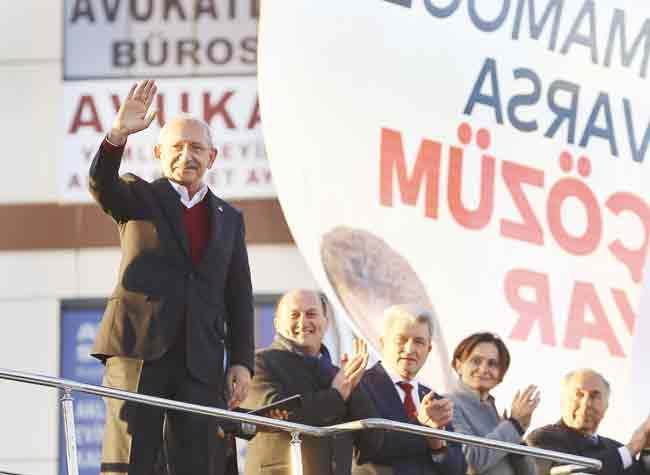 AKP using CHP-run municipalities in ads: CHP leader
