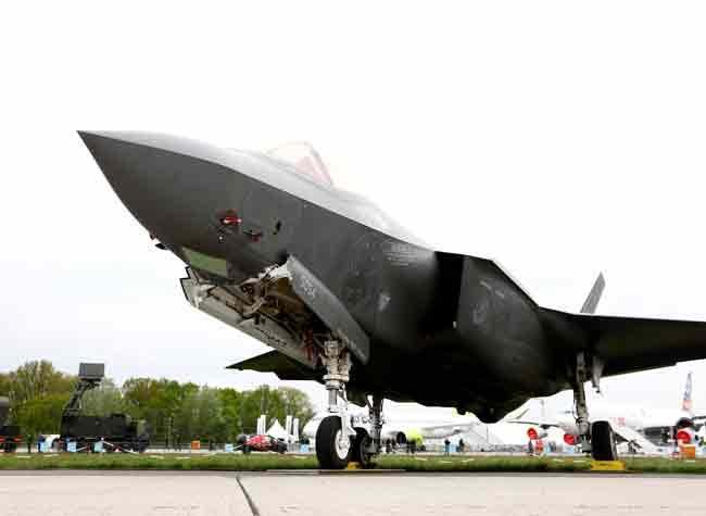 US suspends F-35 deliveries to Turkey over S-400 spat