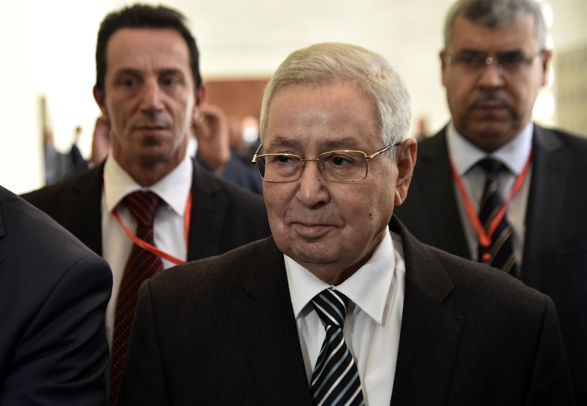 Algerias parliament appoints interim president