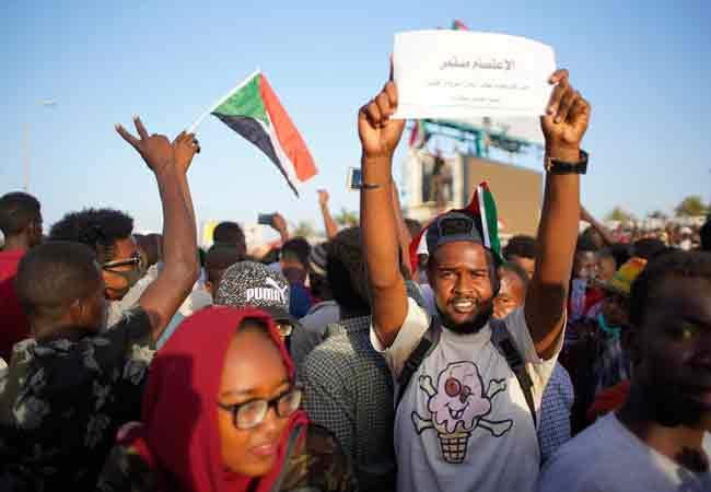 Sudan protesters present demands to military in talks