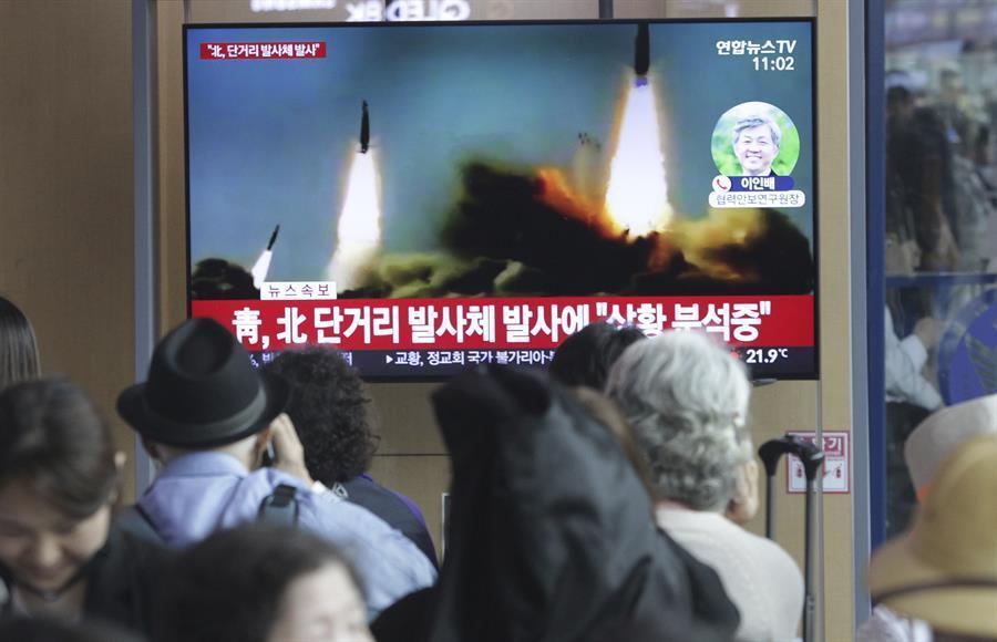 N Korea fires short-range projectiles