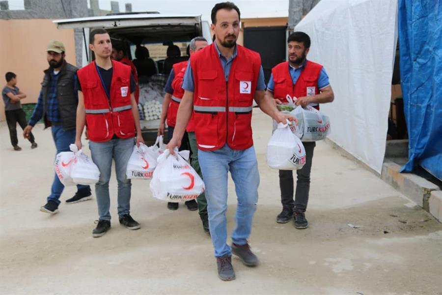 Turkish Red Crescent hosts iftar in Idlib