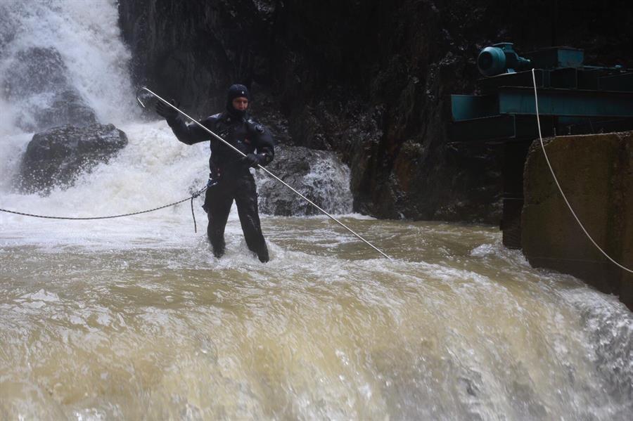 Search to rescue Turkish reporter continues