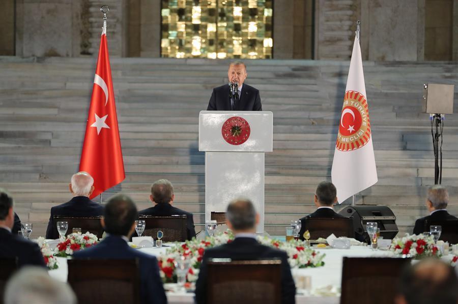 Erdoğan urges all citizens of Turkey to unite against ‘foreign threats’