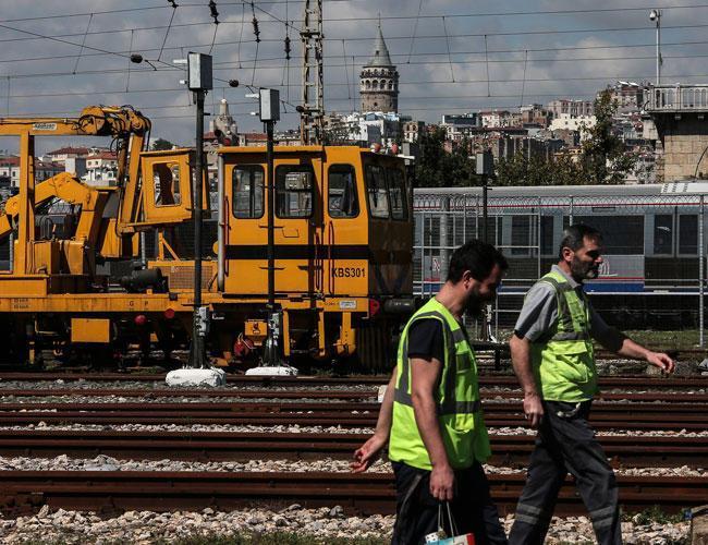 Turkeys sectoral confidence slips in May