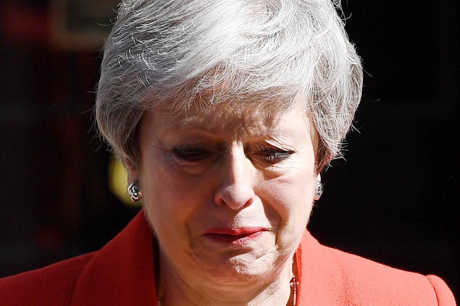 British PM May resigns, paving way for Brexit confrontation with EU