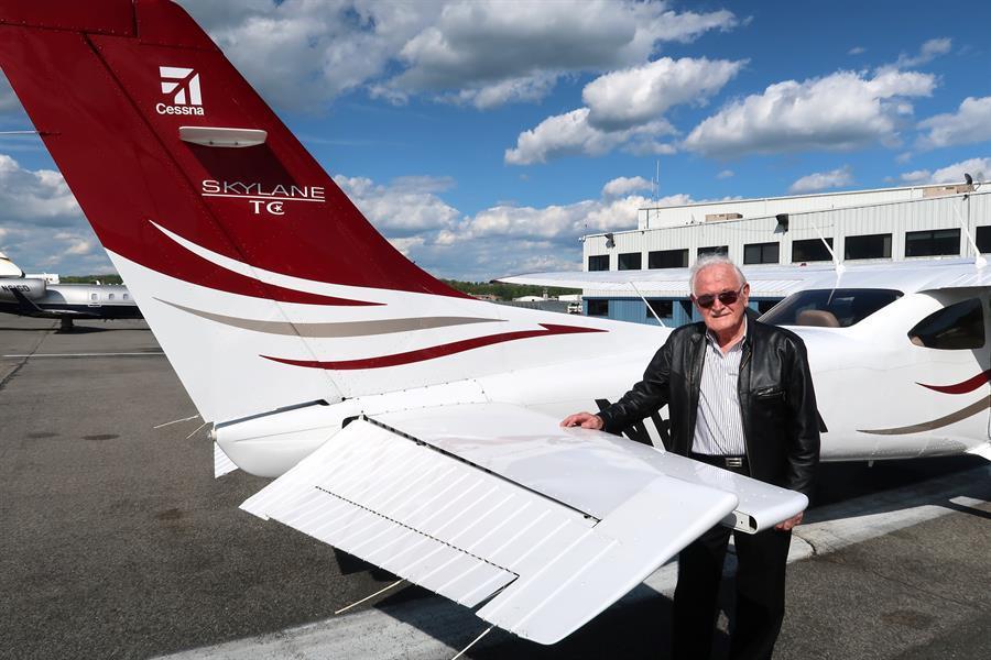 Turkish pilot, 84, still flying American skies