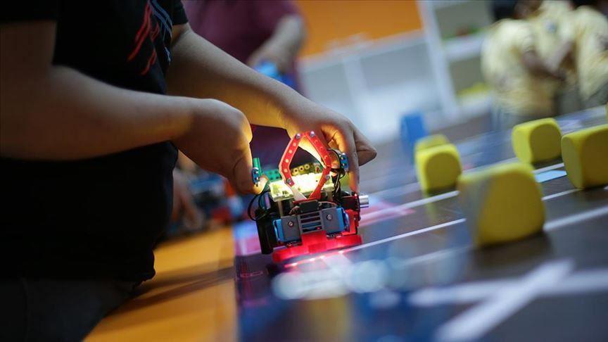 Young inventors honored in robotics contest