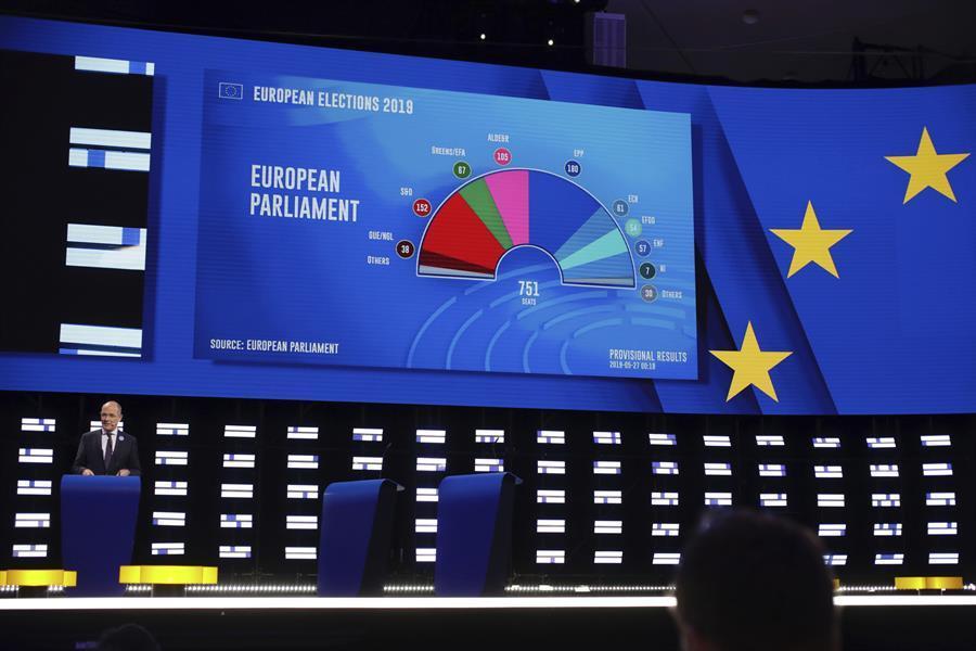Europe at crossroads as far-right, Greens make gains in vote