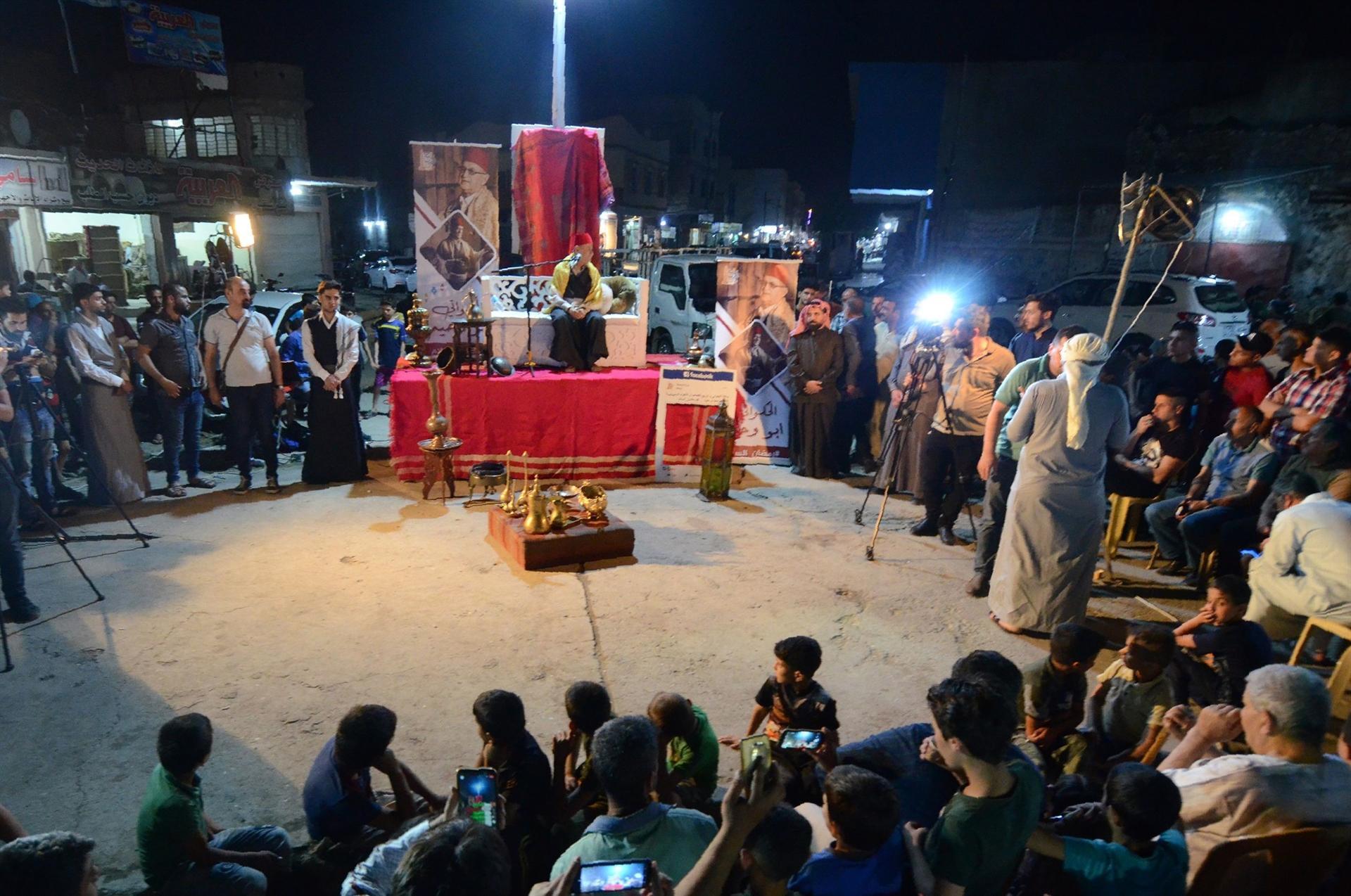Storytelling, games make Iraq comeback on Ramadan nights