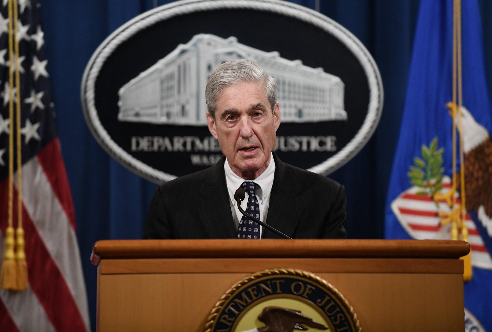 Mueller denies probe cleared Trump, hands baton to Congress