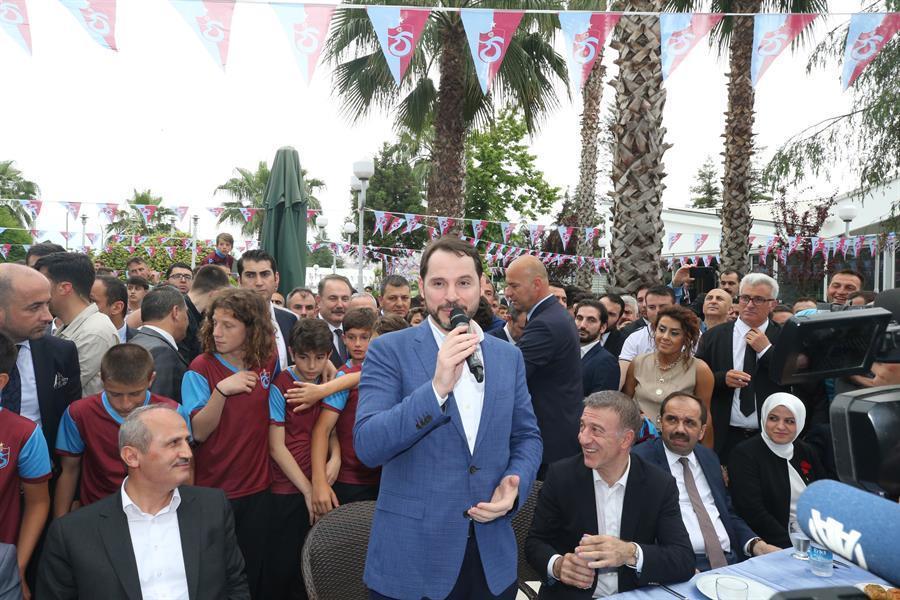 Finance Minister Albayrak projects single-digit inflation