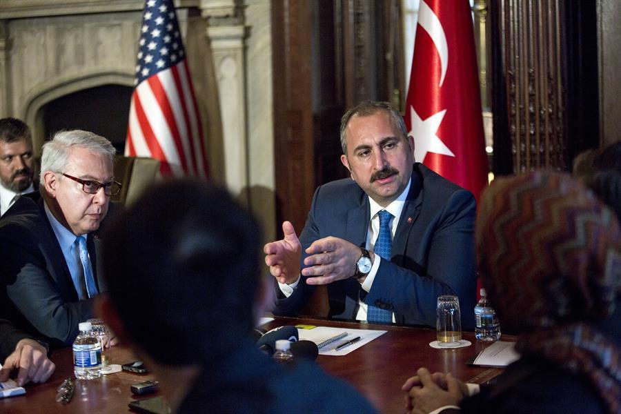 Turkey reiterates demand for FETÖ leaders extradition