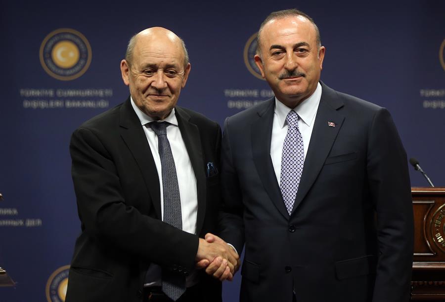 Turkey warns France over ‘ties with YPG’ in Syria