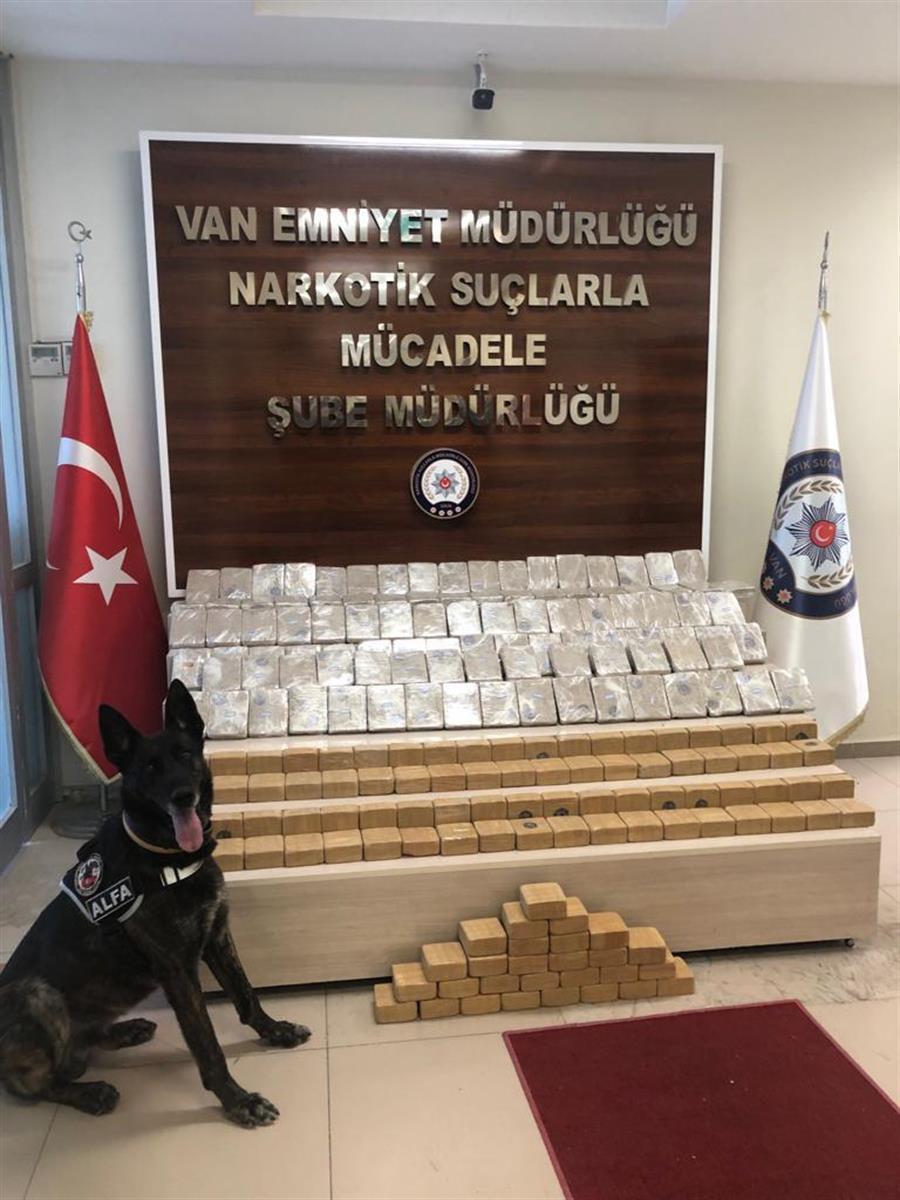 Police seize over 100 kg of heroin in Van