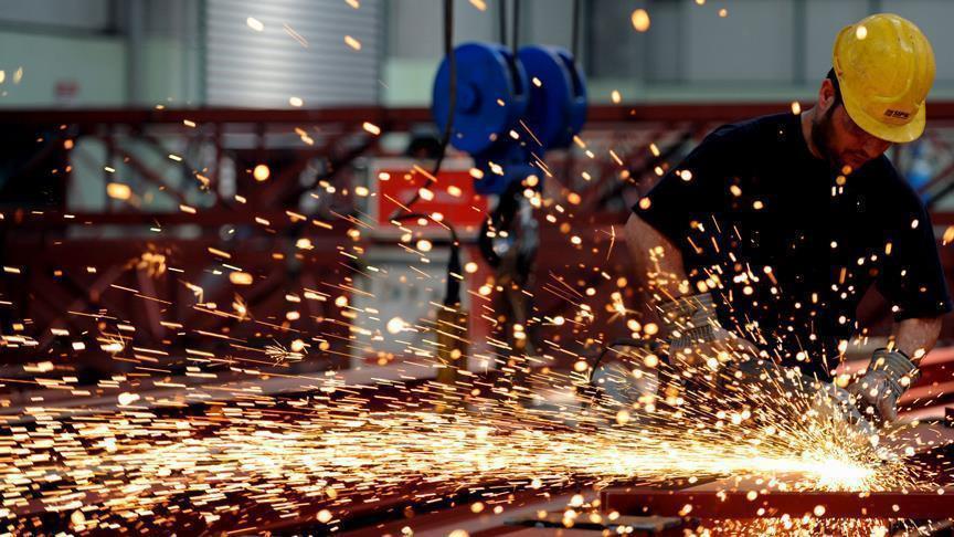 Business confidence improves in June
