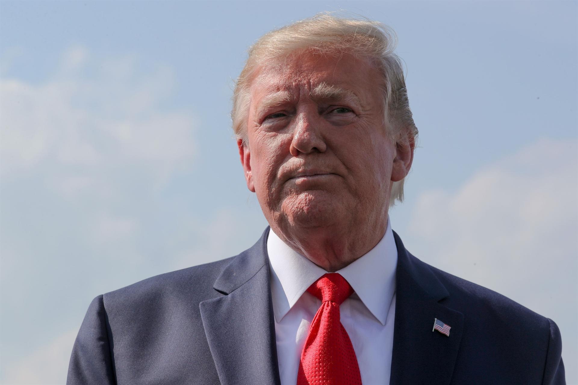 Trump hits back as UKs top envoy calls his White House inept