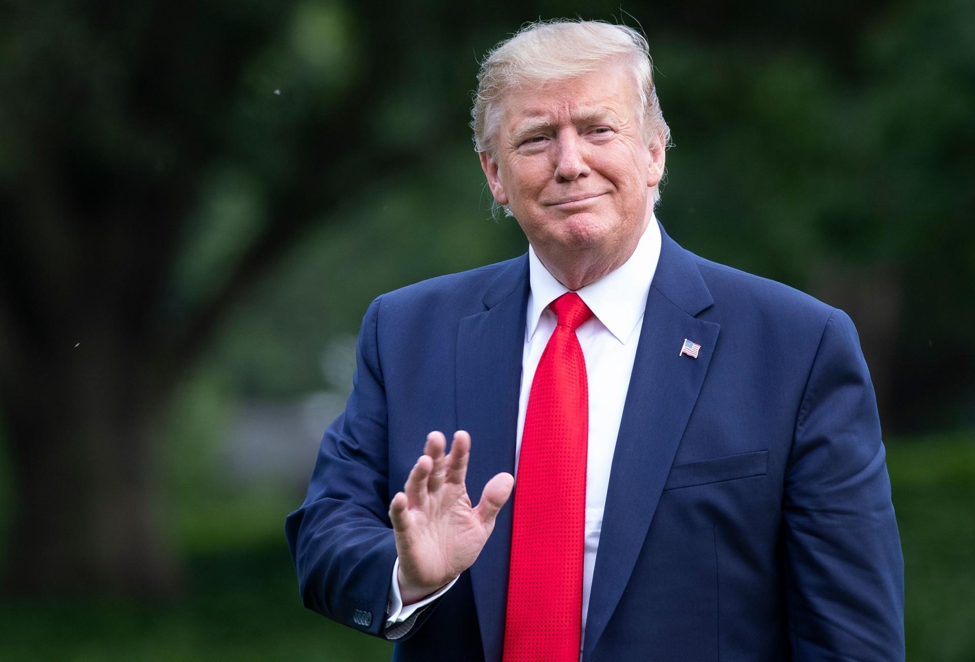 Trump hits out at May after leak of damning cables
