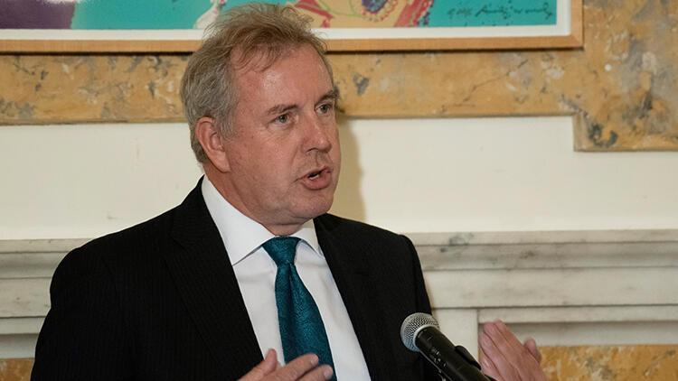 UK ambassador to US quits days after leaked cables on Trump