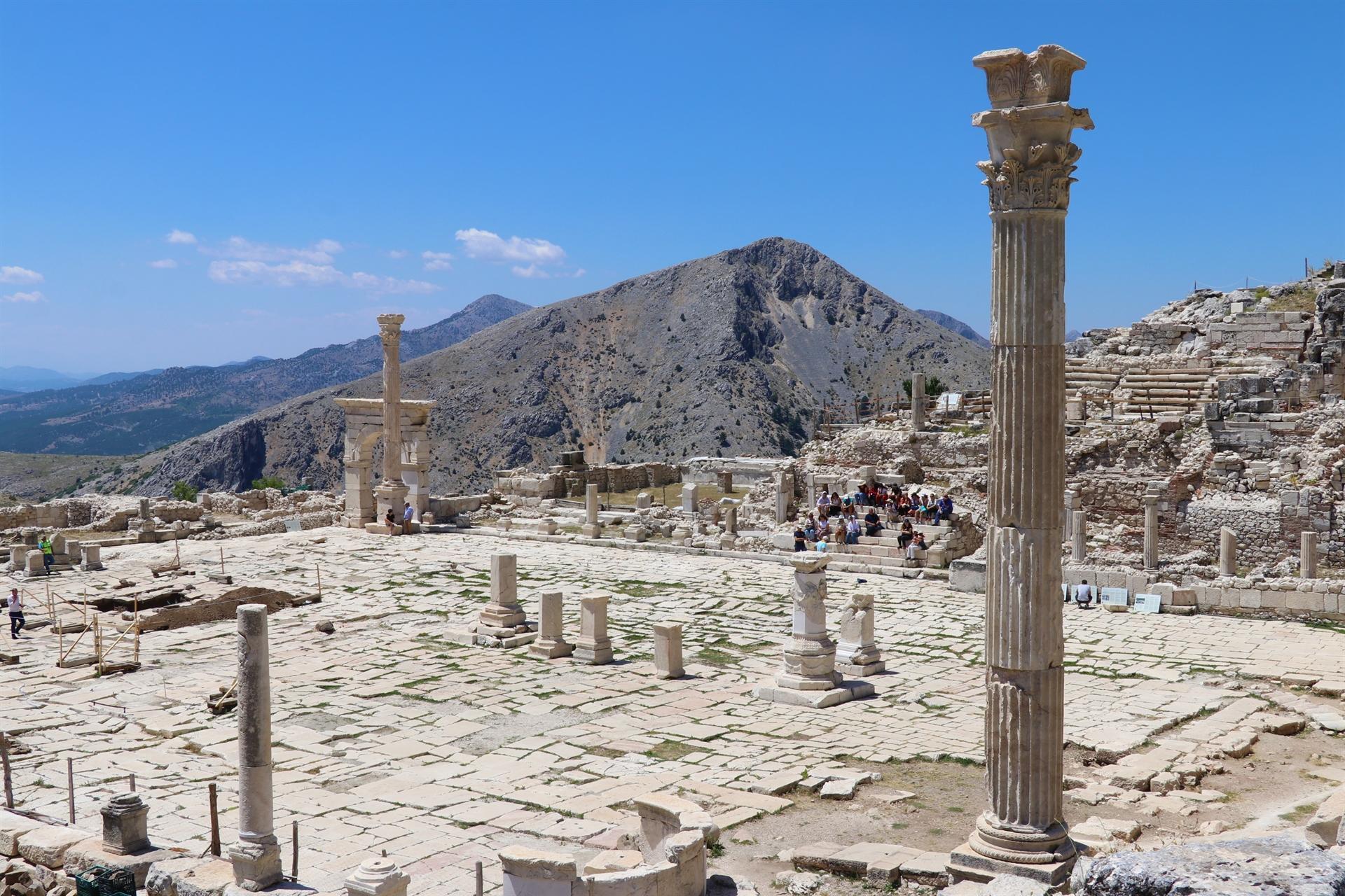 Ancient city hosts over 27,000 tourists in H1