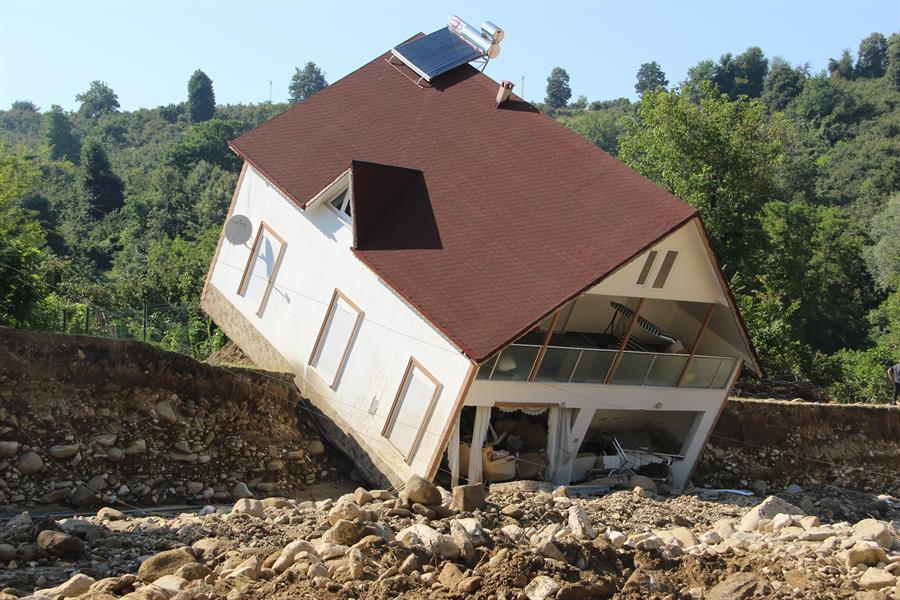 More bodies found after flood hit Düzce in northwest