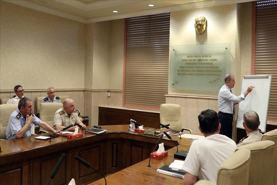 Top military brass assesses potential Turkish op into eastern Syria