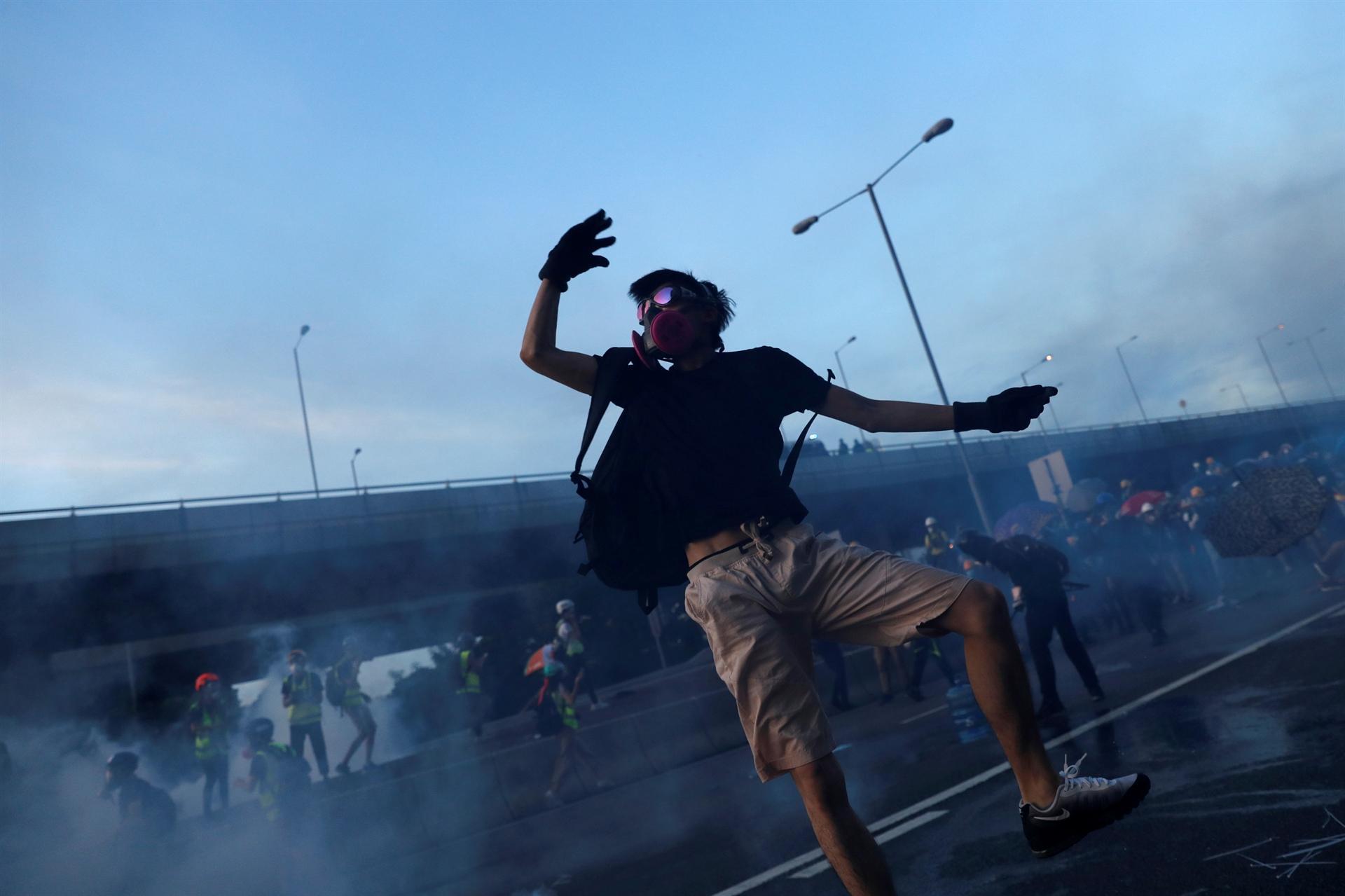 Protesters clash in Hong Kong as cycle of violence intensifies