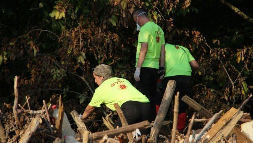 Boys body found after flash floods in Düzce