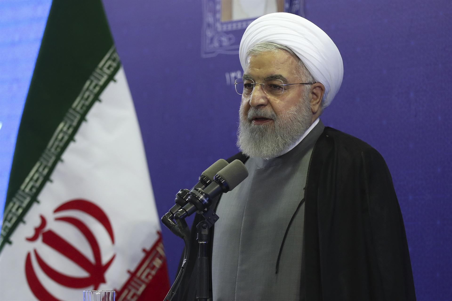 US sanctions on foreign minister childish: Rouhani