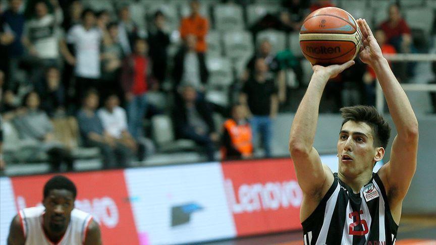 Turkish guard Kenan Sipahi joins Real Betis