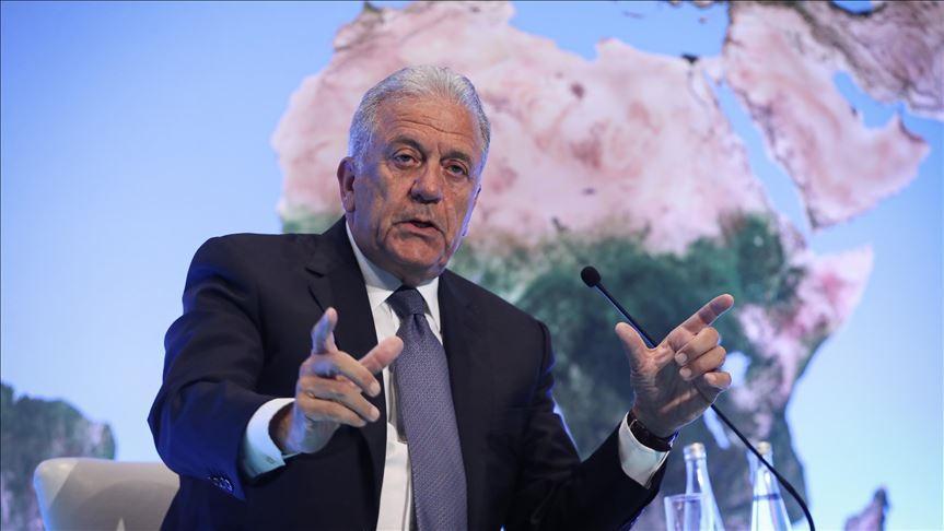 Turkey should always face towards Europe: EU commissioner