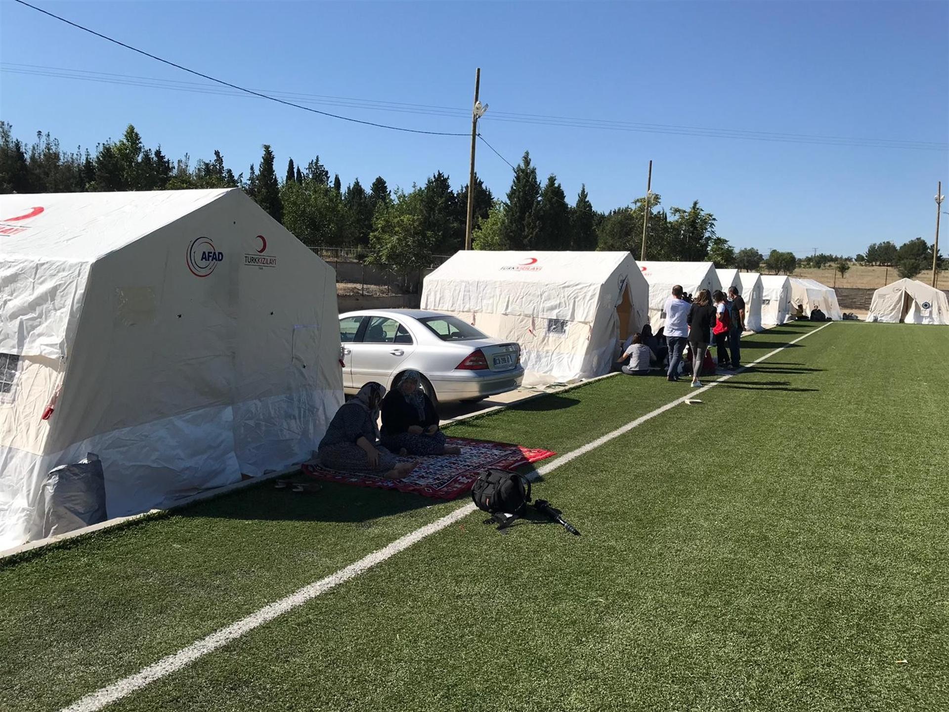 Thousands live in tents as Denizli tremors continue