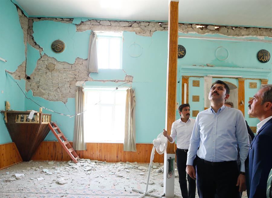 Turkey to rebuild 250 houses damaged in earthquake