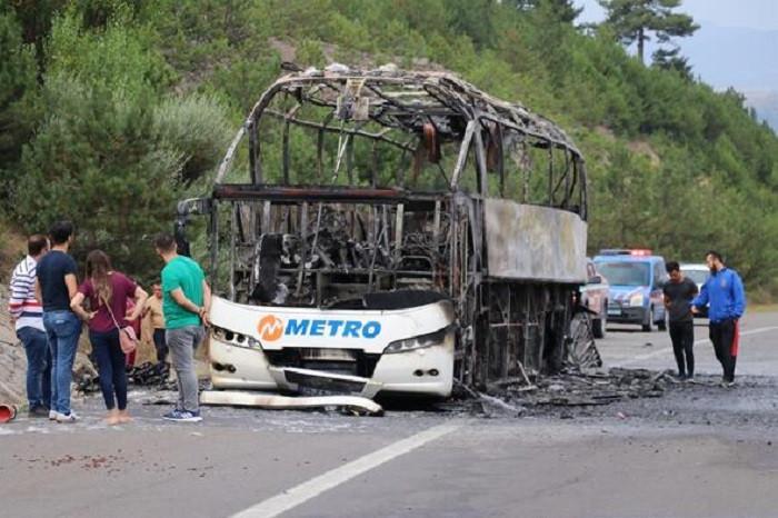 Bus with passengers on board catches fire in Turkey’s northwest